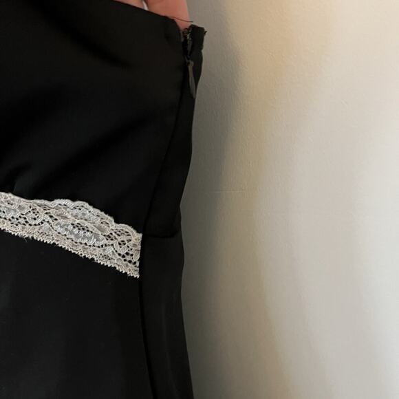 Forever 21 Slip‎ Dress Womens Medium Black Satin Cut Out White Lace Sexy Glam - Picture 4 of 14